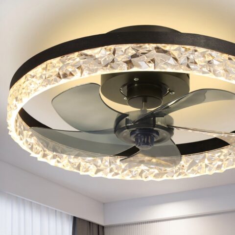 Lámpara abanico con decoración LED en forma de diamante en el techo